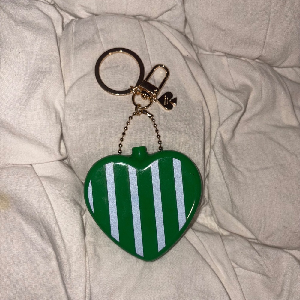 ✨ Kate Spade Green Stripe Heart Rubber Coin Pouch ✨